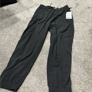 NWT Lululemon Men’s tear away track pants